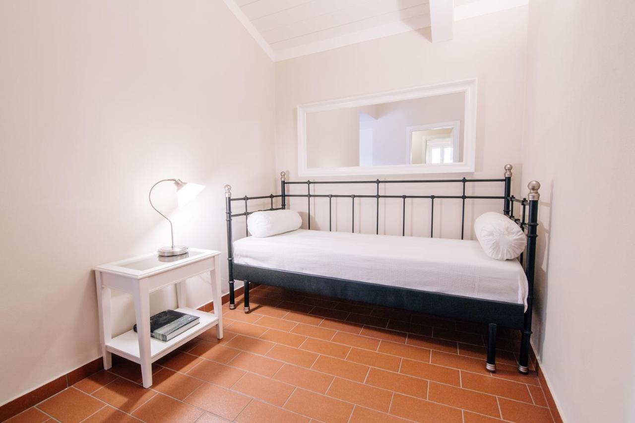 Holiday Home Il Borgo Degli Agrumi Uzzano Dış mekan fotoğraf