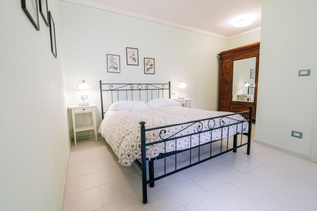 Holiday Home Il Borgo Degli Agrumi Uzzano Dış mekan fotoğraf